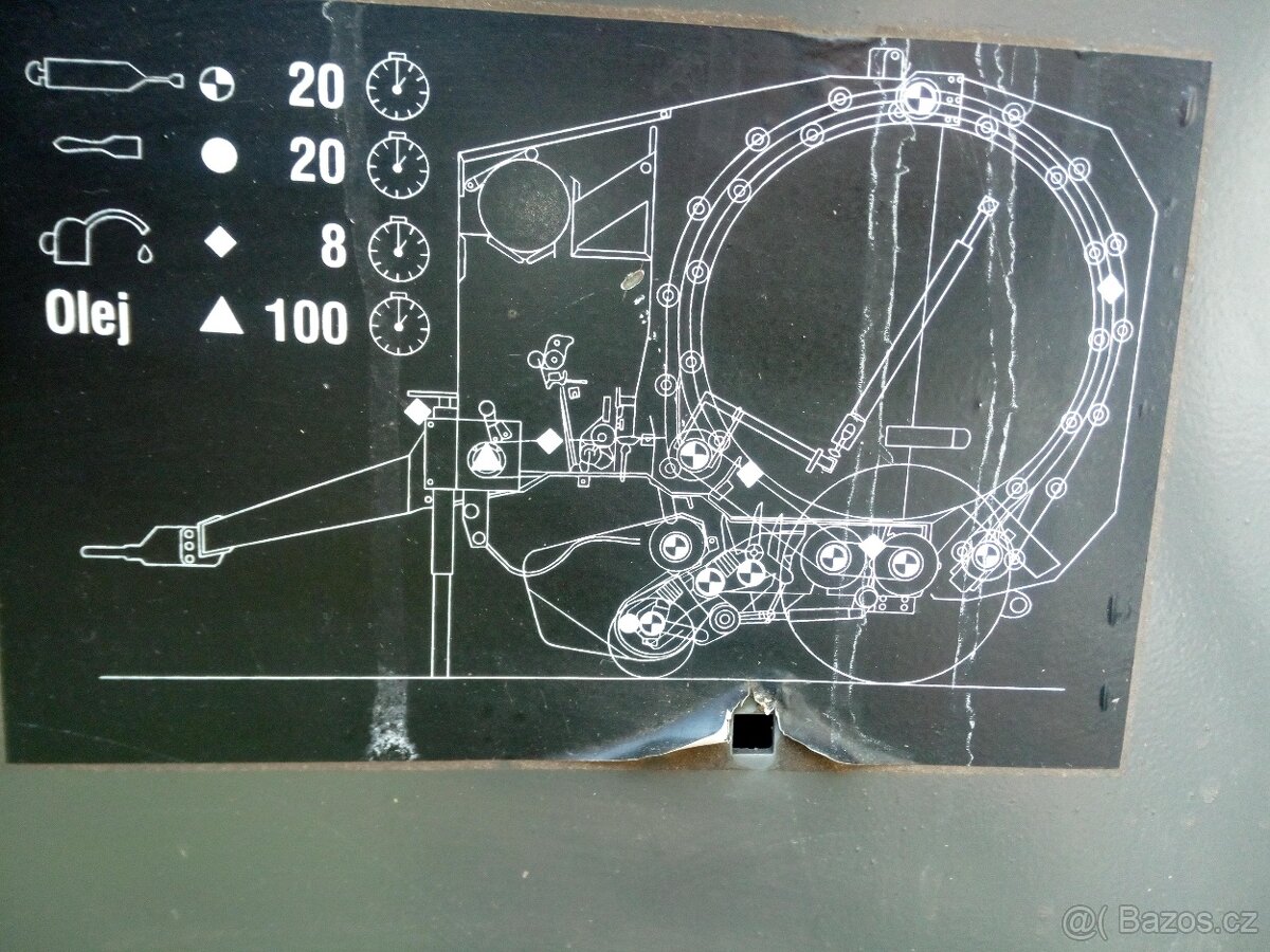 lis na kulaté balíky ursus z 543 - 3