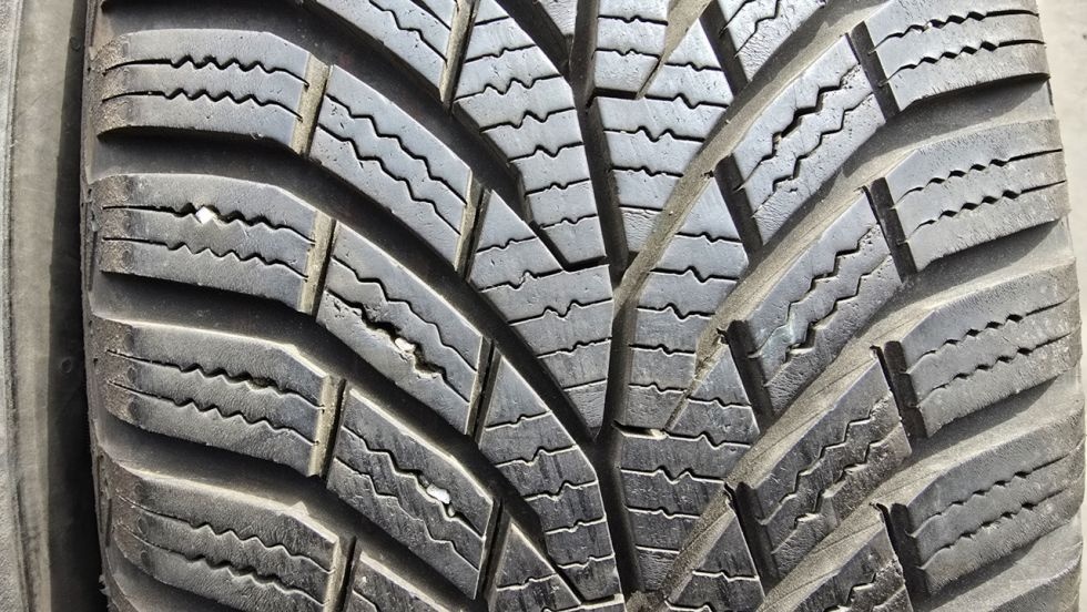 Zimní pneu 195/65/15 Continental - 3