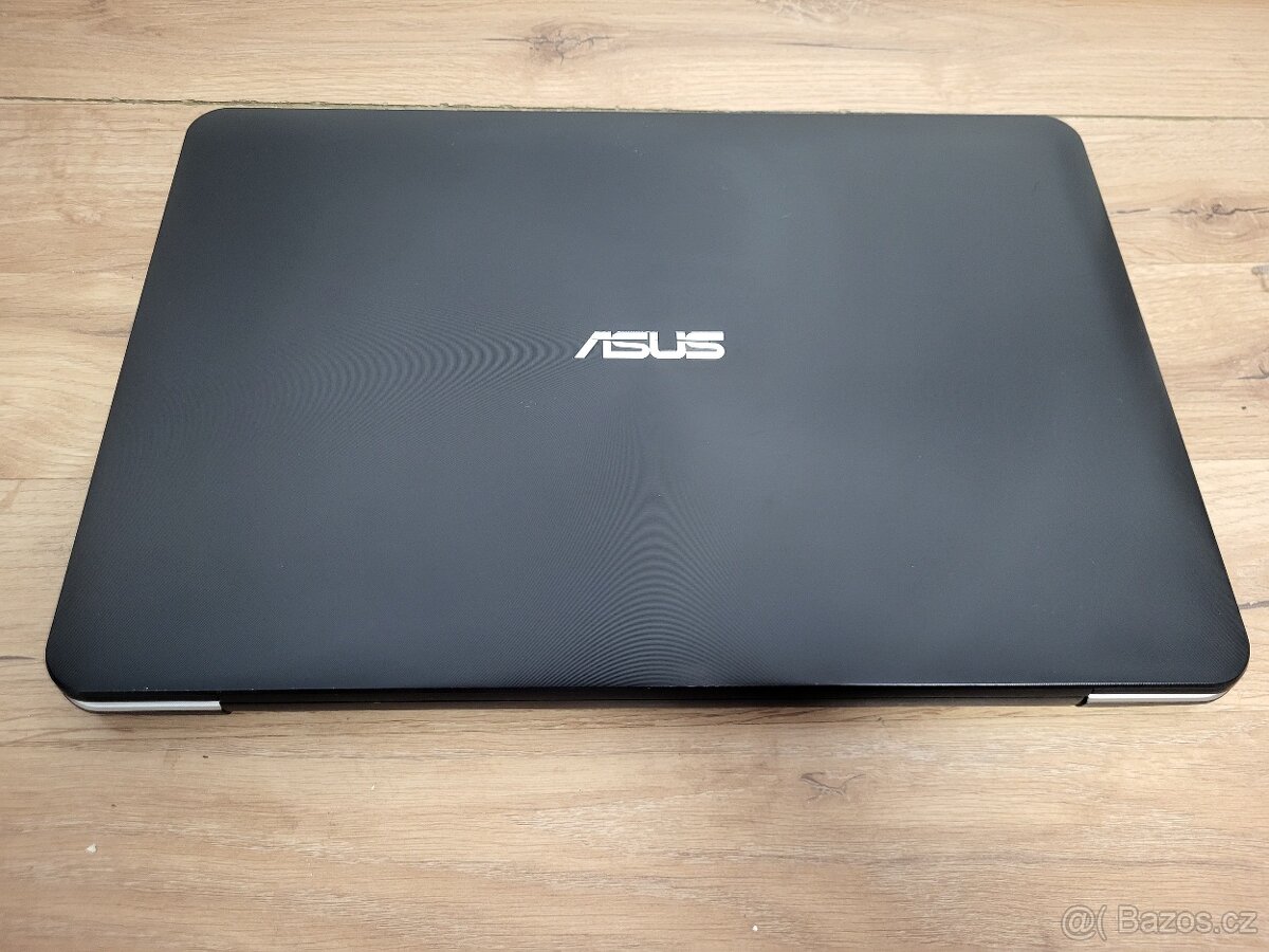 ASUS X555M | i5 | 8GB | 240GB SSD | GEFORCE 930M | - 3
