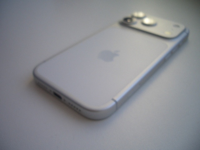 APPLE IPHONE 17 pro - 3