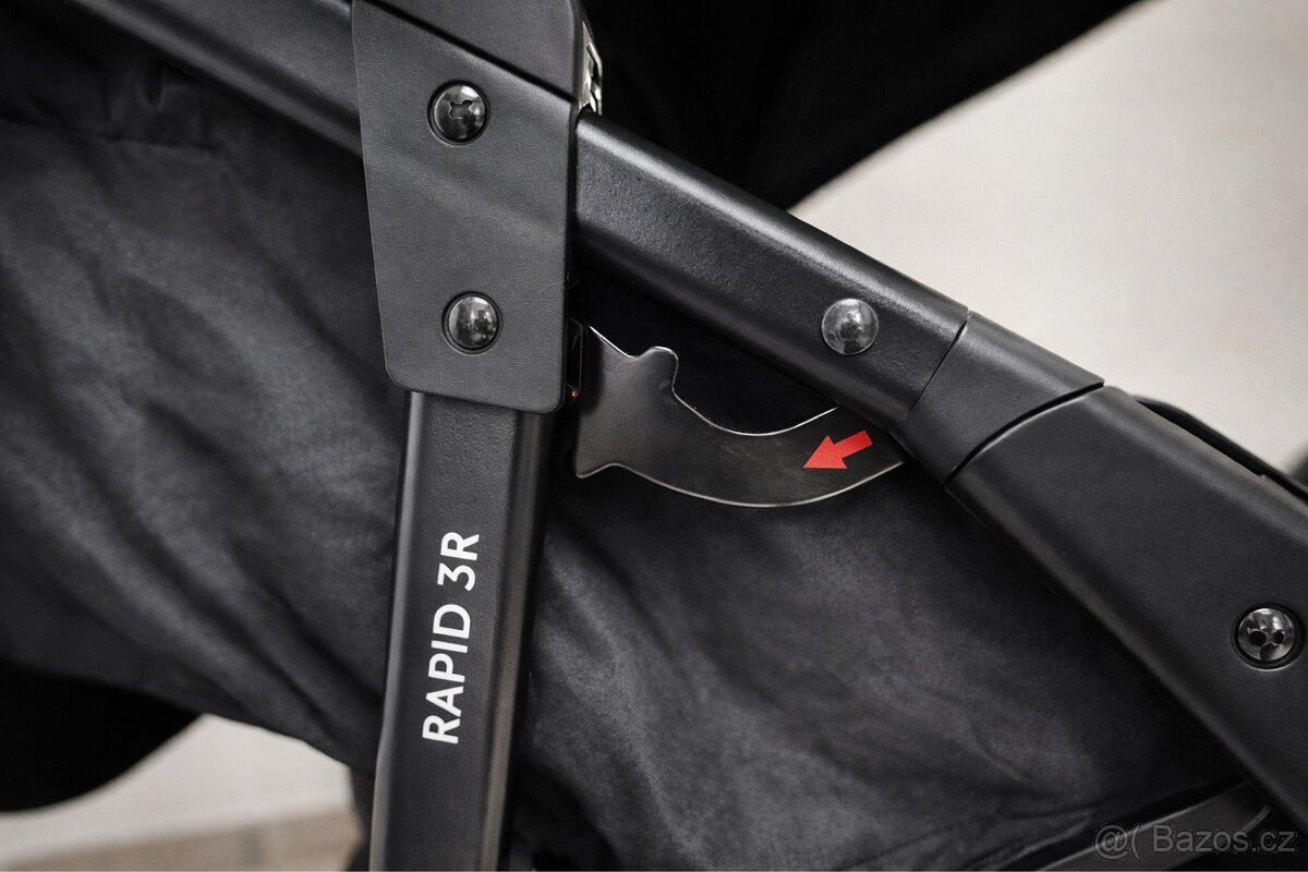 Kočárek Hauck Rapid 3R – super stav - 3