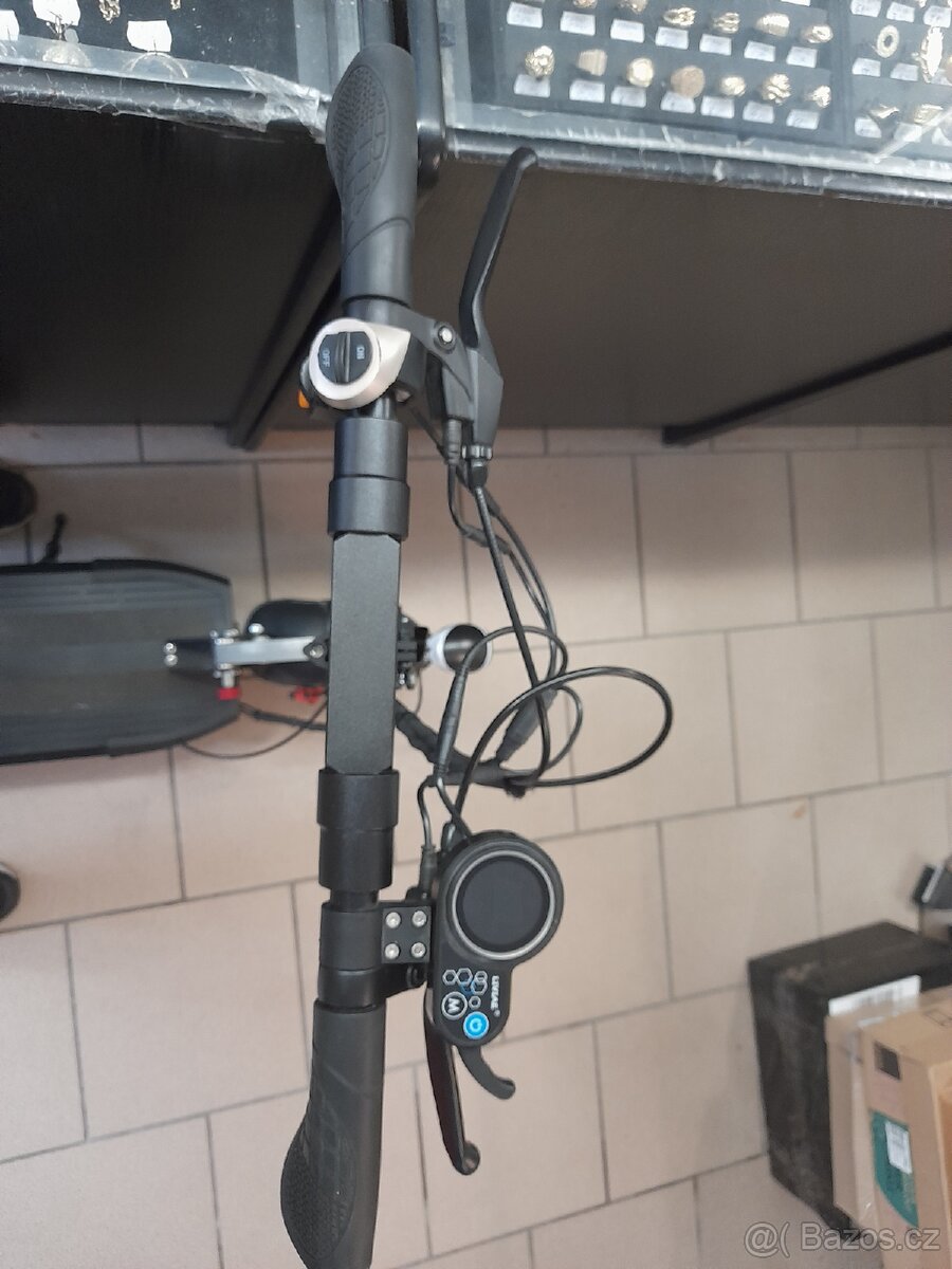 Koloběžka W-Tec - 3