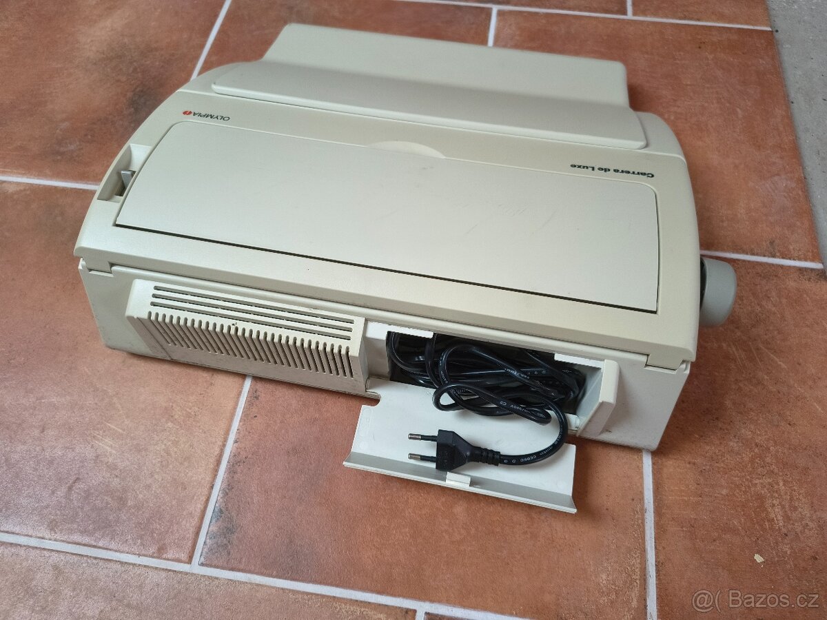 Psací stroj Olympia Carrera de Luxe - 3