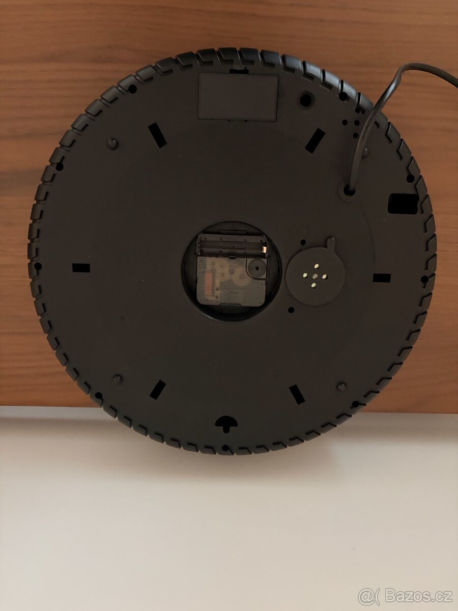 hodiny ve tvaru pneumatiky — Tyre Model Clock "Elegance" - 3
