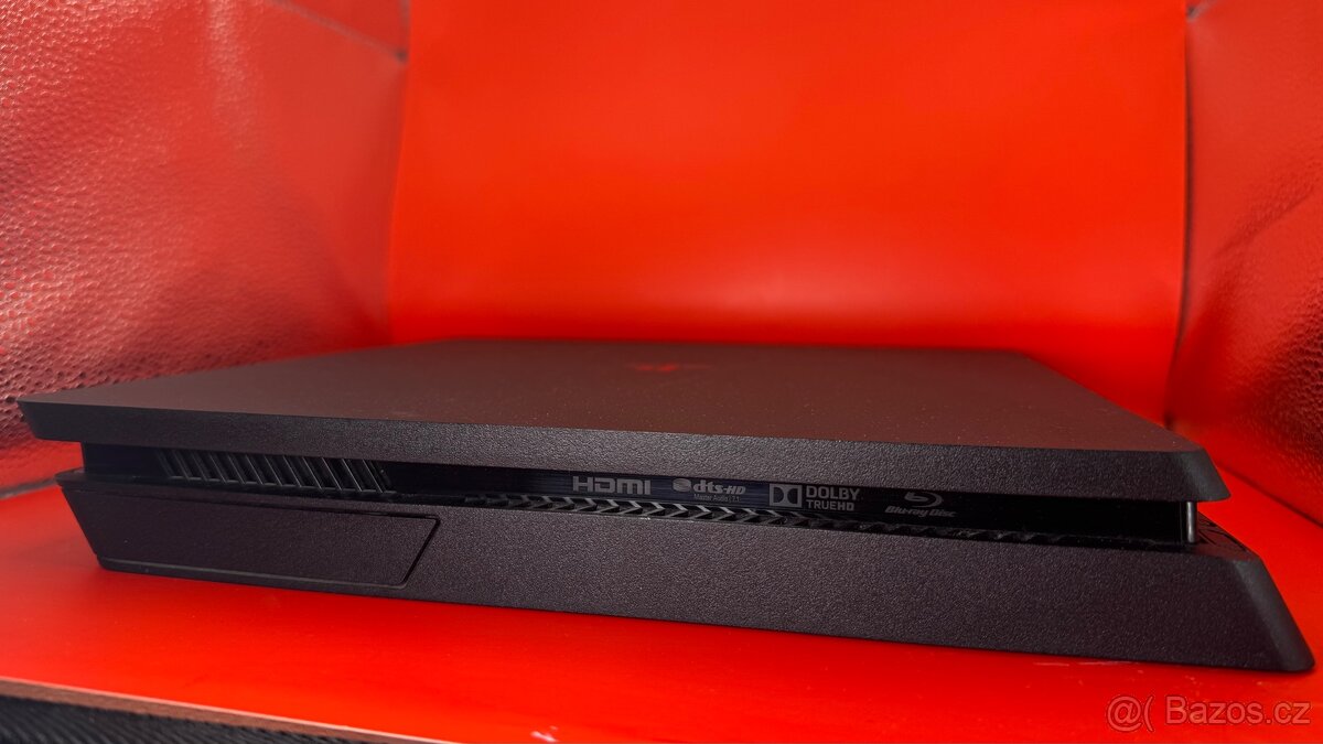 PS4 Slim 1TB + 2x ovladač (1 úplně nový) - 3