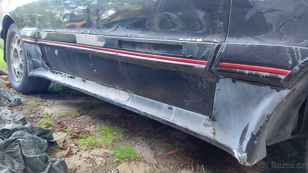 Ford Thunderbird 1988 - celé auto/díly - 3