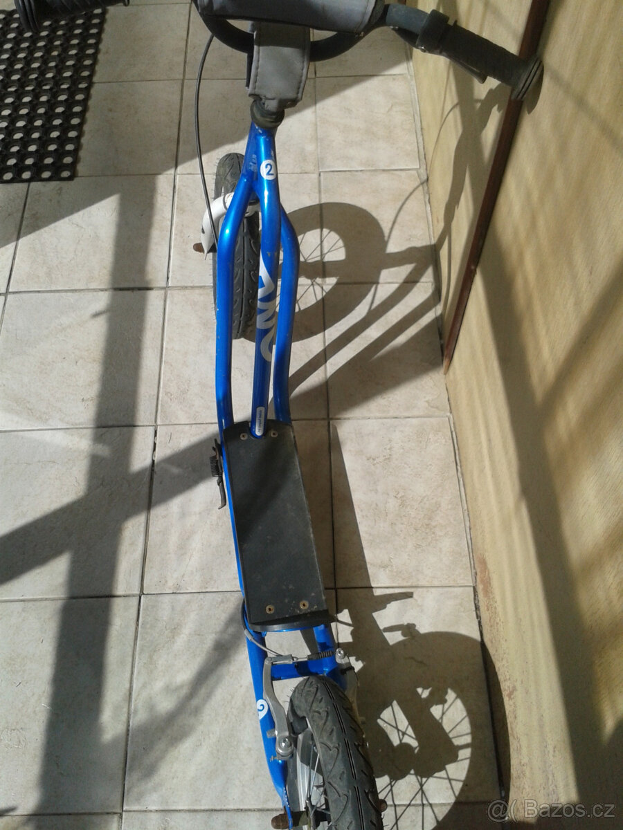 KOLOBEZKA NAFUKOVACI KOLA 12 - 3