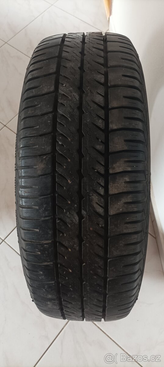 Goodyear GT3 195x60R15 - 3
