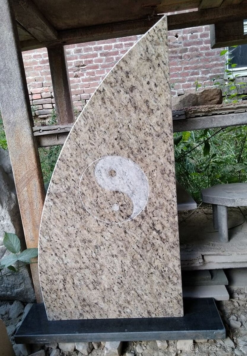 Kamenné plastiky a reliéfy - 3