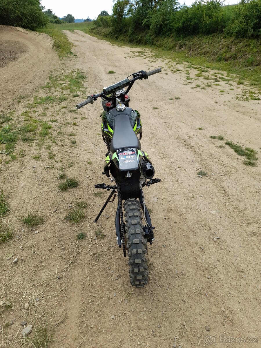Stomp z3 140