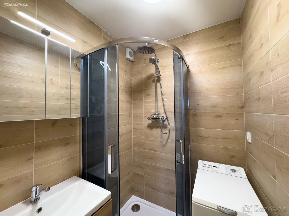 Prodám světlý a prostorný byt 3+1 po kompletní rekonstrukci - 3