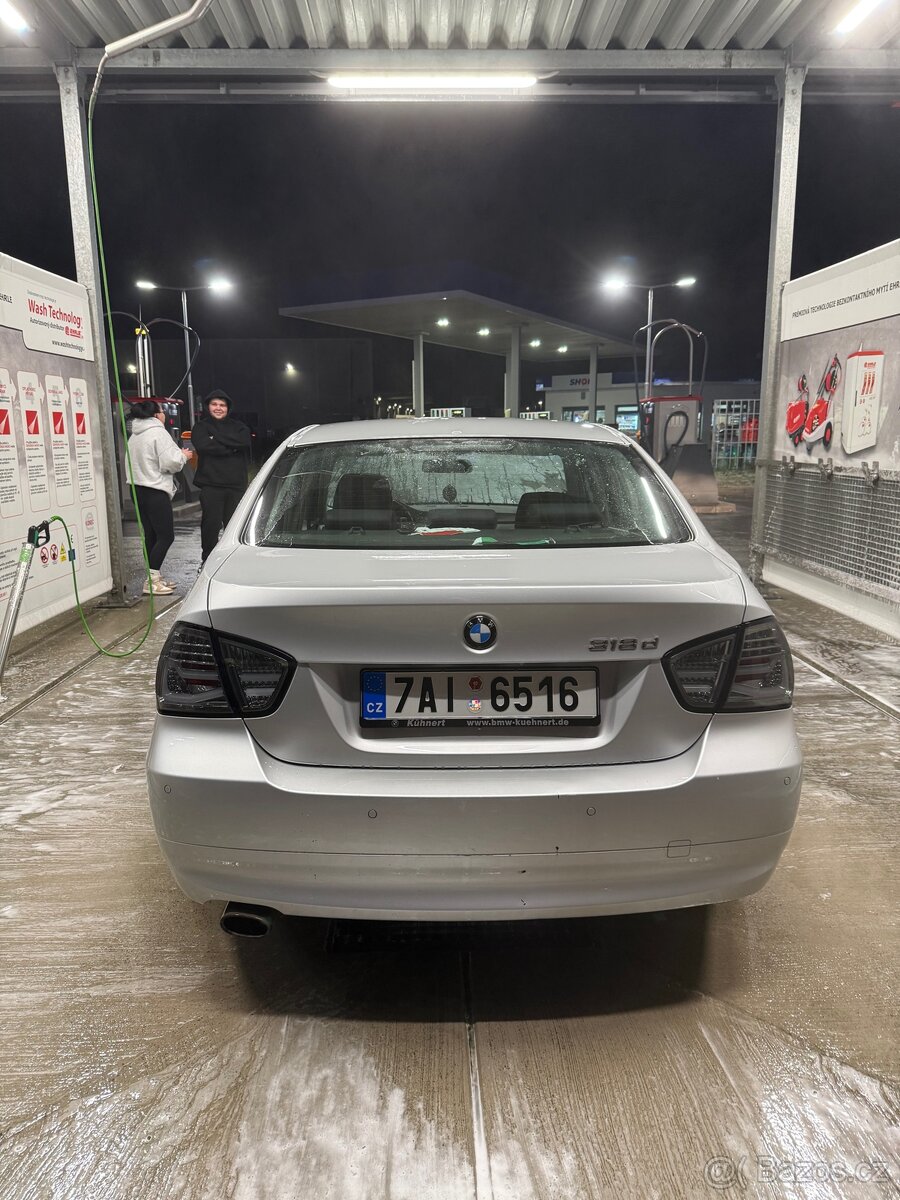 BMW E90 318d 105kW - 3