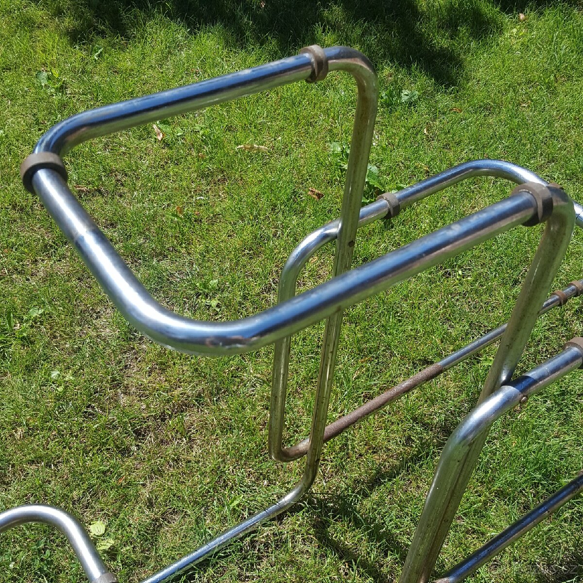 retro trubkový stojan na kytky - 3