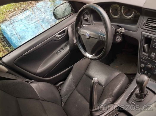 Volvo V70 2.4 D5 - náhradní díly - 3