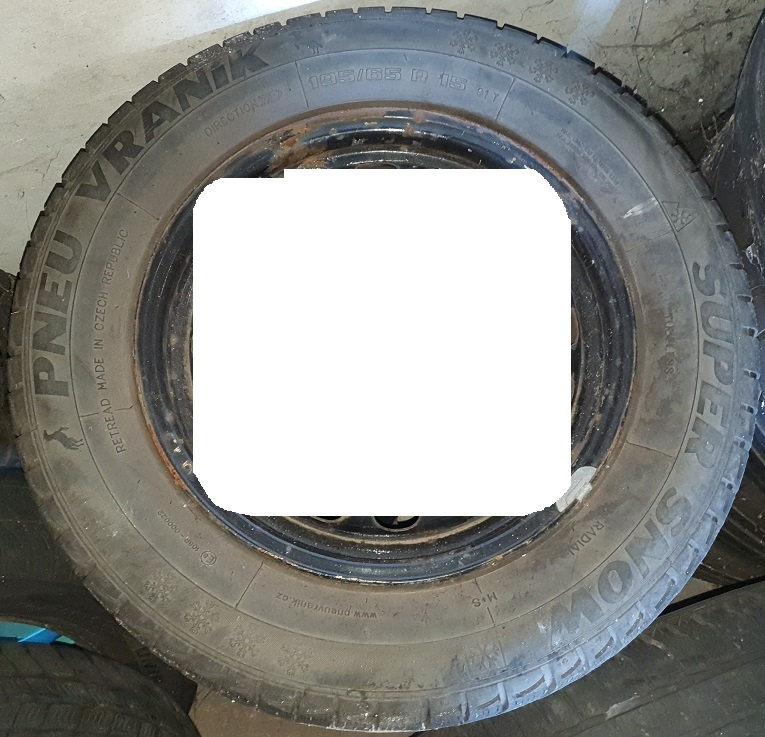 Sada zimních Pneu Vraník 195/65R15 a letní Michelin -Octavia - 3