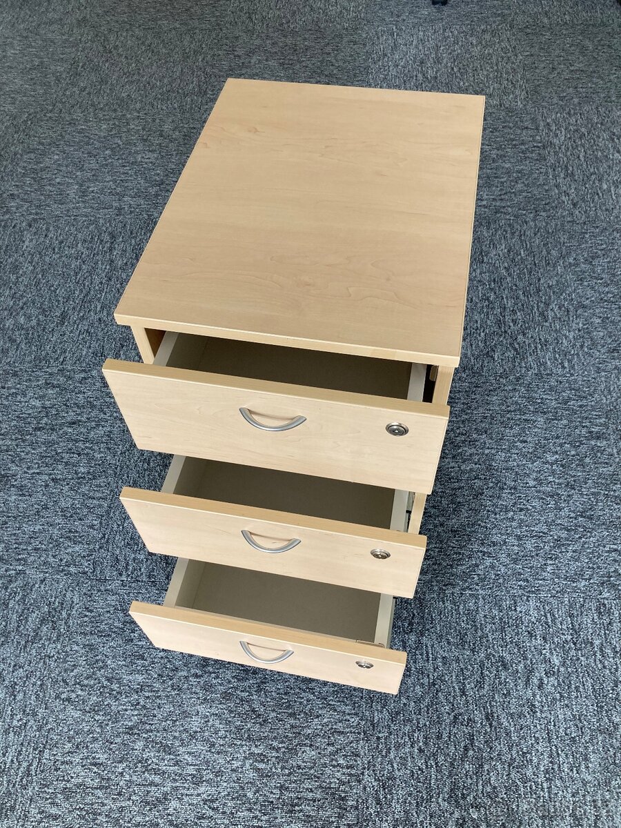 Pojízdní kontejner 3 šuplíky - 3