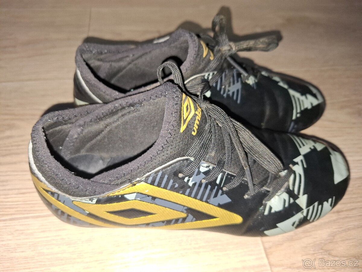 Dětské Kopačky Umbro velikost 36 - 3