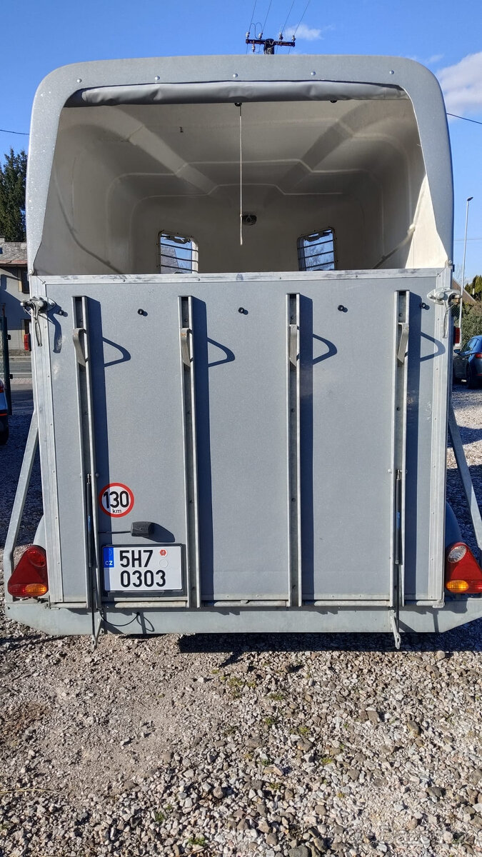 Celolaminátový přepravník pro dva koně Eurotrailers Equistar - 3