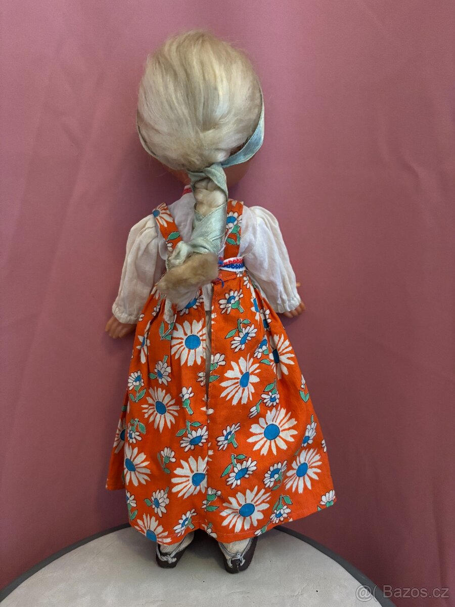 Retro sběratelská panenka, kroj - 3