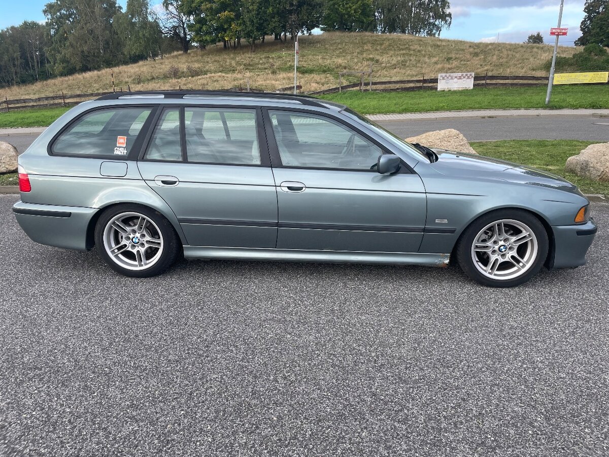BMW e39 520i - 3