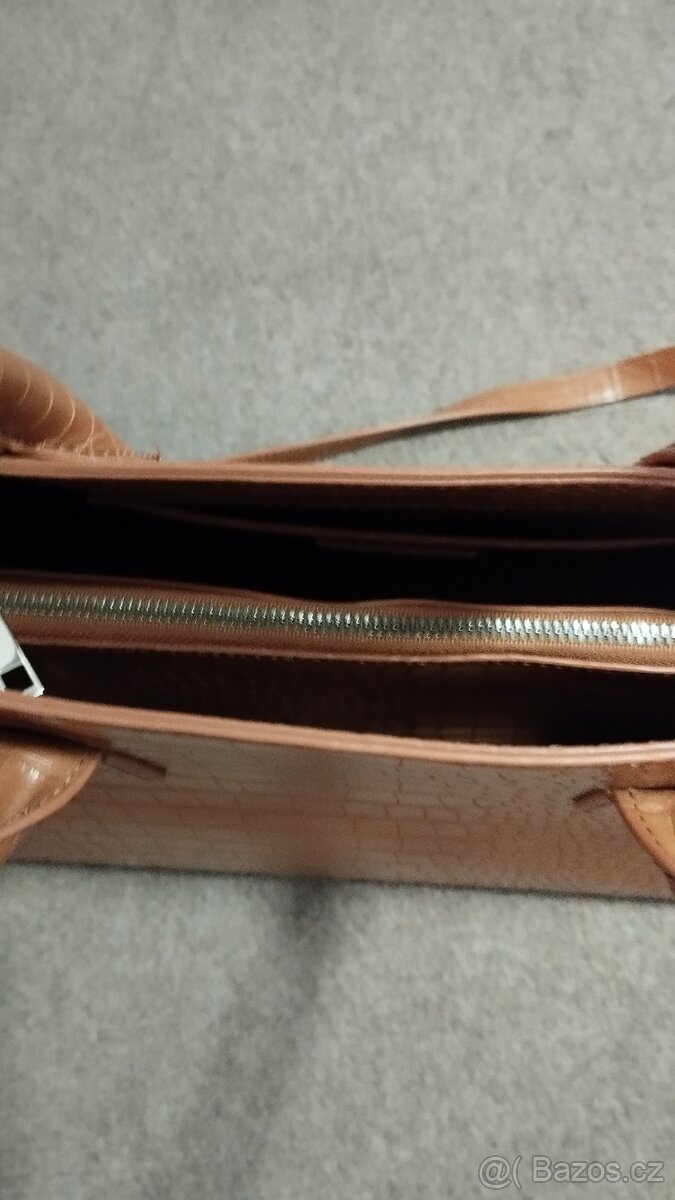 Hnědá větší kabelka - 3