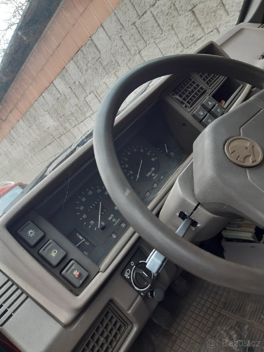 ŠKODA FAVORIT LS 136 na náhradní díly - 3