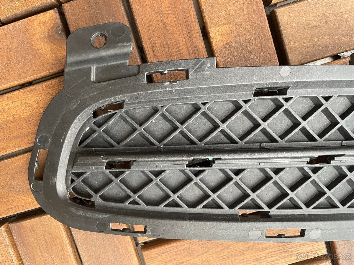 BMW Z4 e89 - mřížka předního nárazníku (51117203800) - pravá - 3