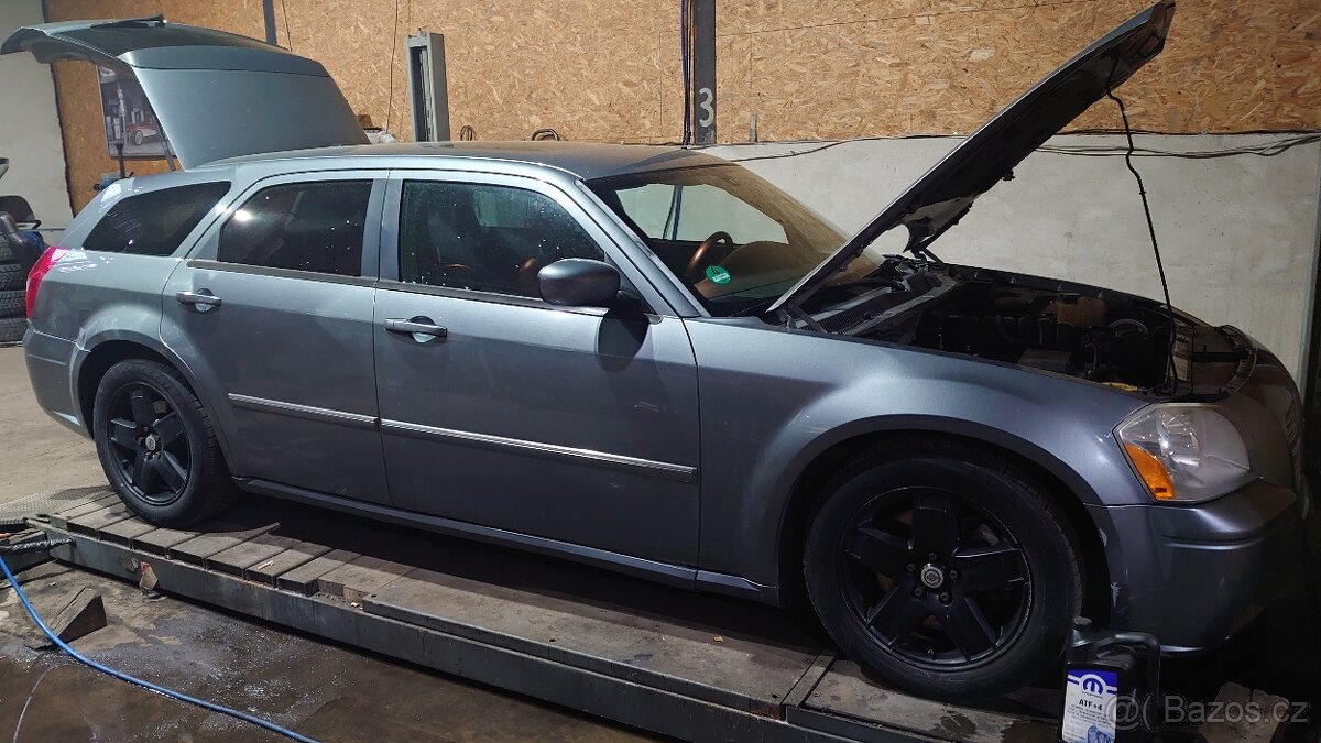 DODGE MAGNUM RT 5,7 V8 HEMI AWD - 3