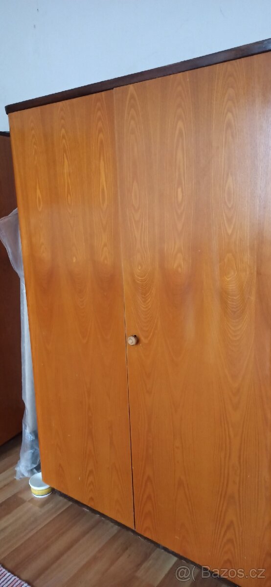 Staré skříně - ložnice - 3