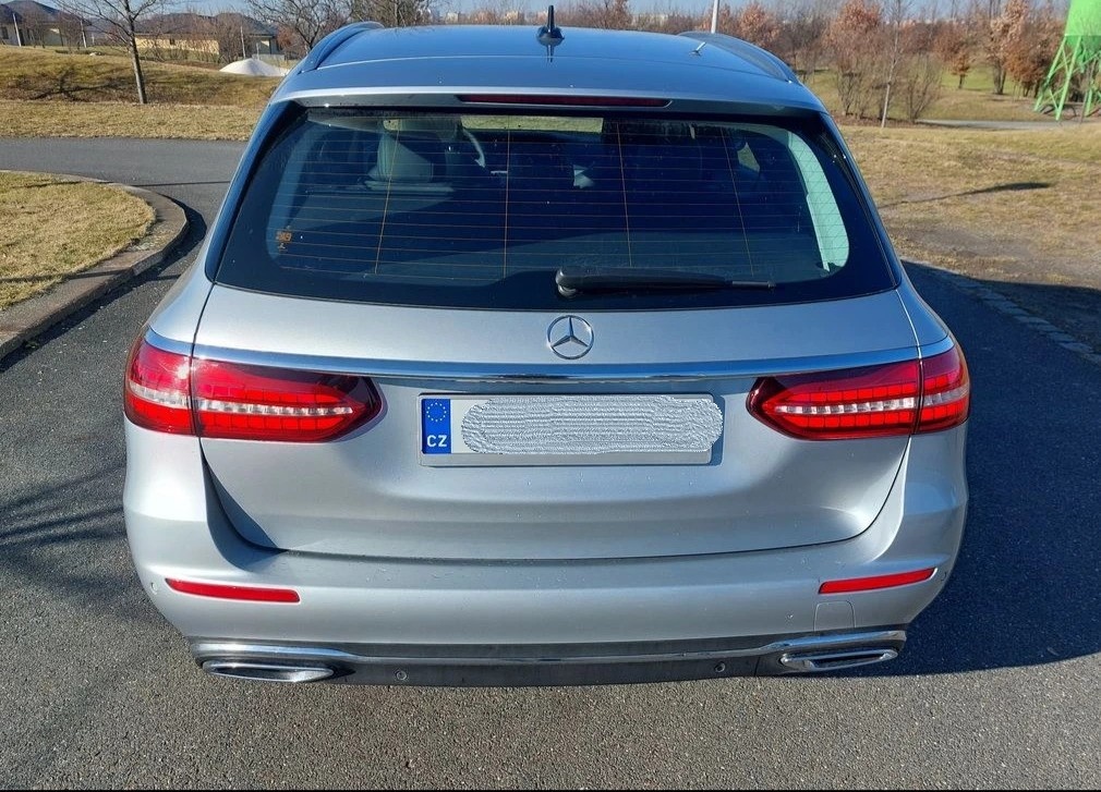 Prodám Mercedes-Benz E 220 D - 3