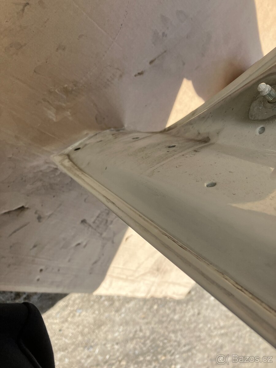 kapota octavia iv 4 BILA haubna - 3