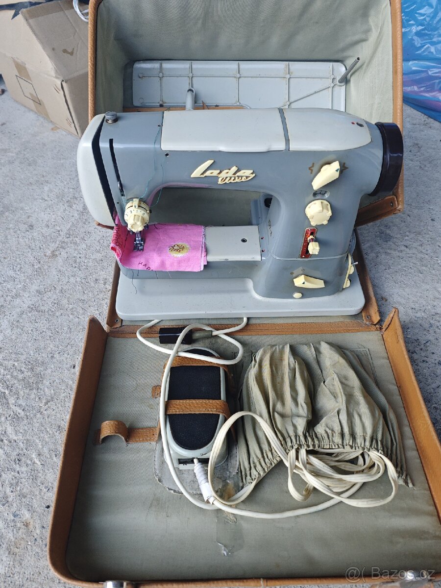 ŠICÍ STROJE LADA A VERITAS - 3