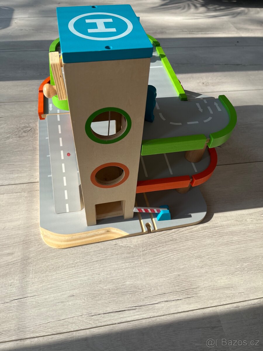 Dětské dřevěné parkoviště dřevěná garáž - 3