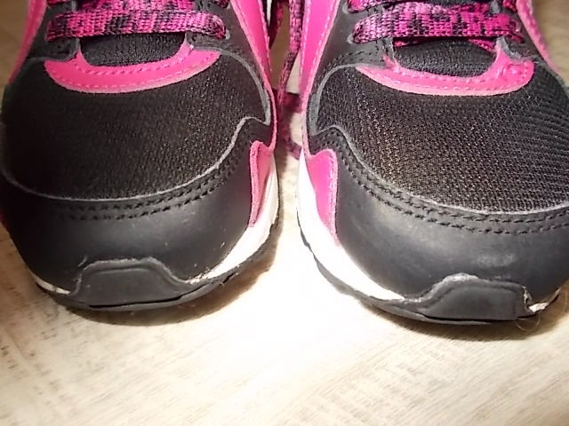 DIVČÍ BOTASKY NIKE VEL- 31.5 TOP STAV - 3