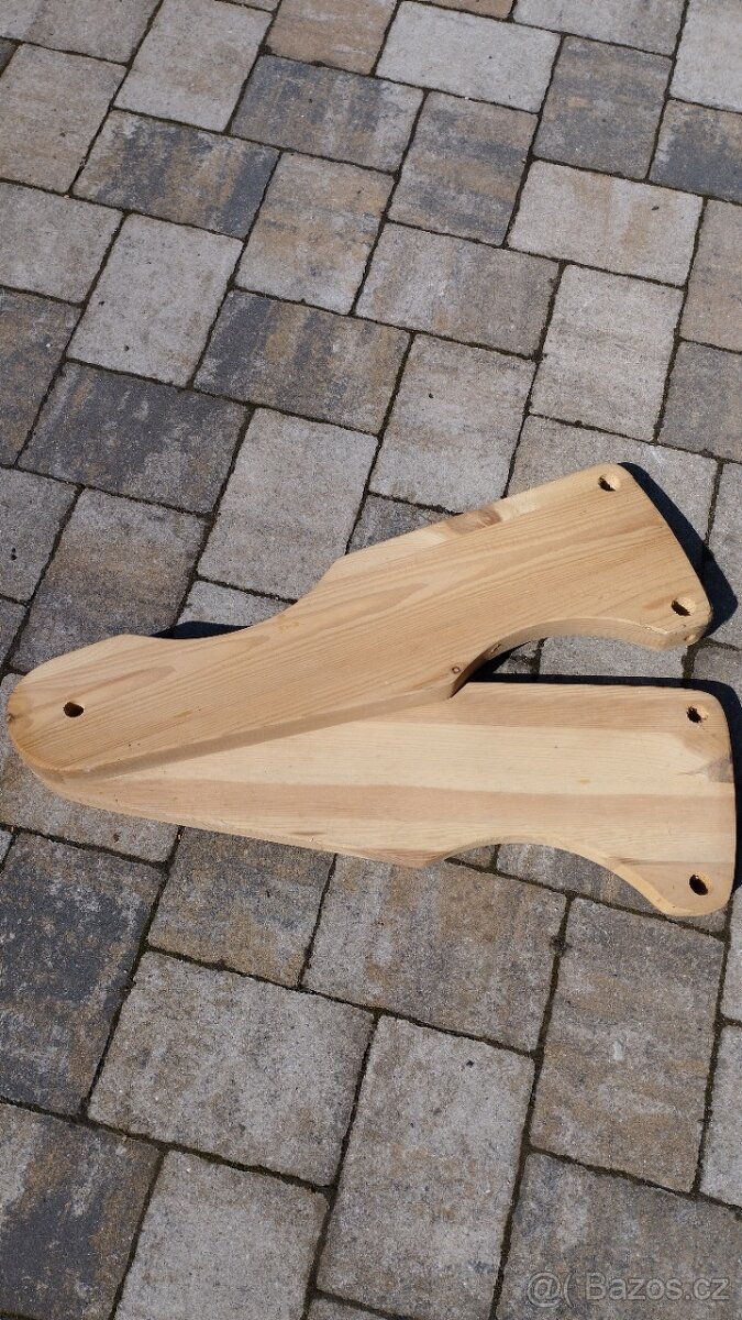 prodám dřevěné točité schodiště - 3