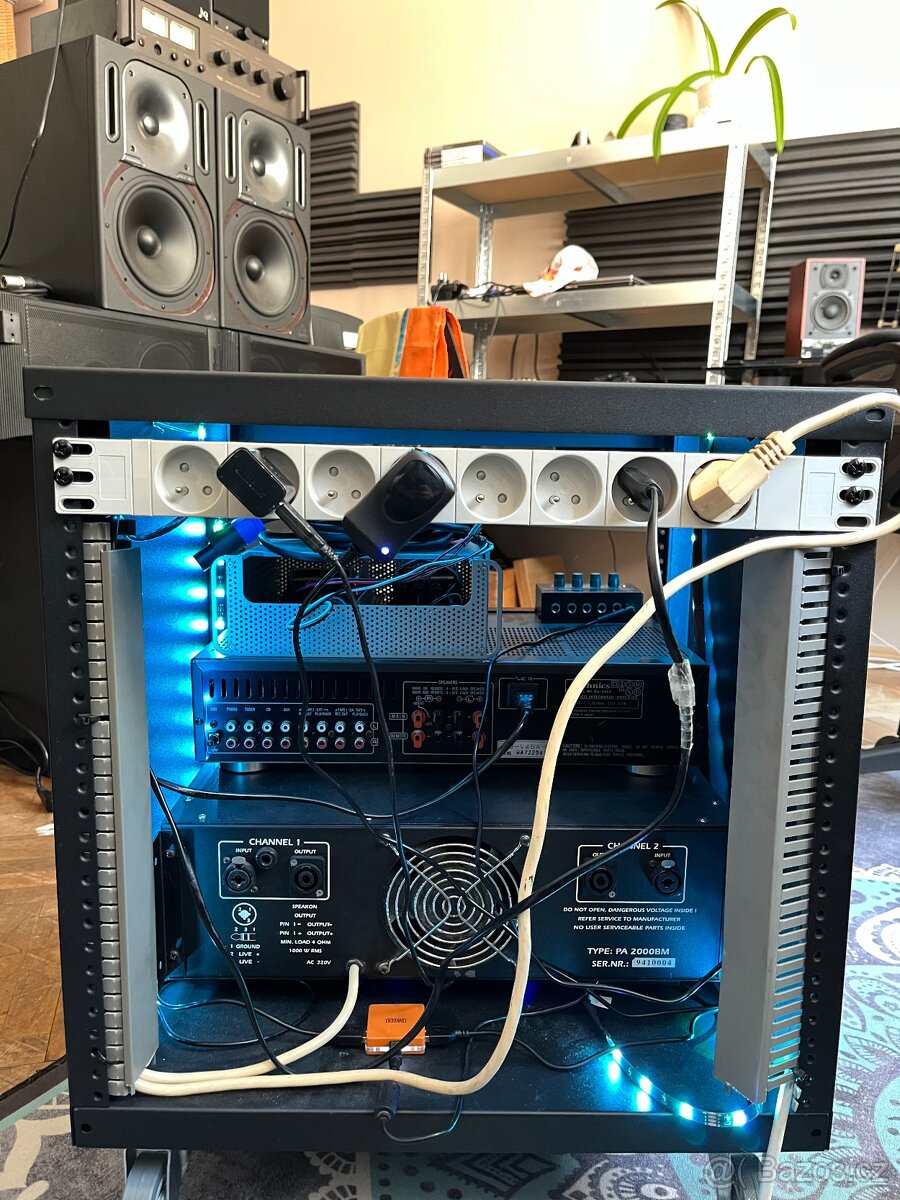 Prodám PA Rack zesilovačů - 3