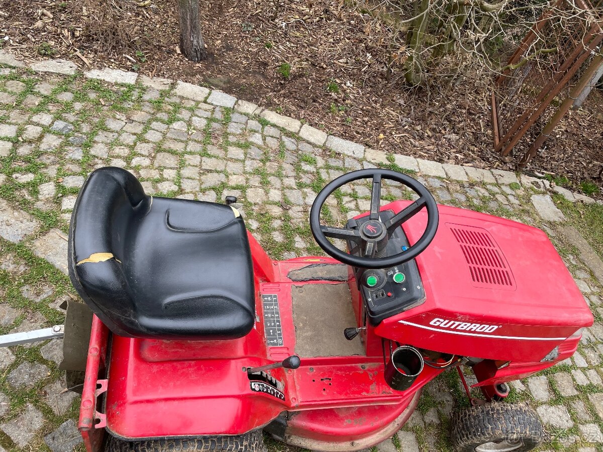 Zahradní sekací traktor, traktůrek - 3