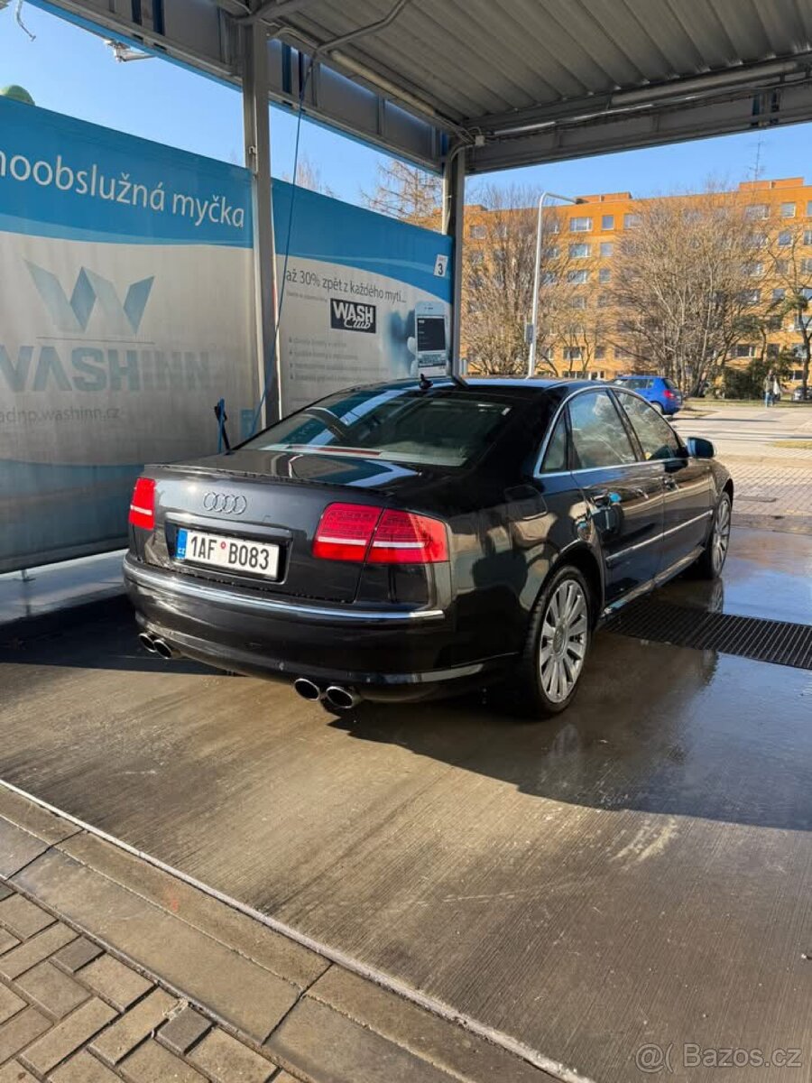 Audi A8 3.7 MPI V8 - 3