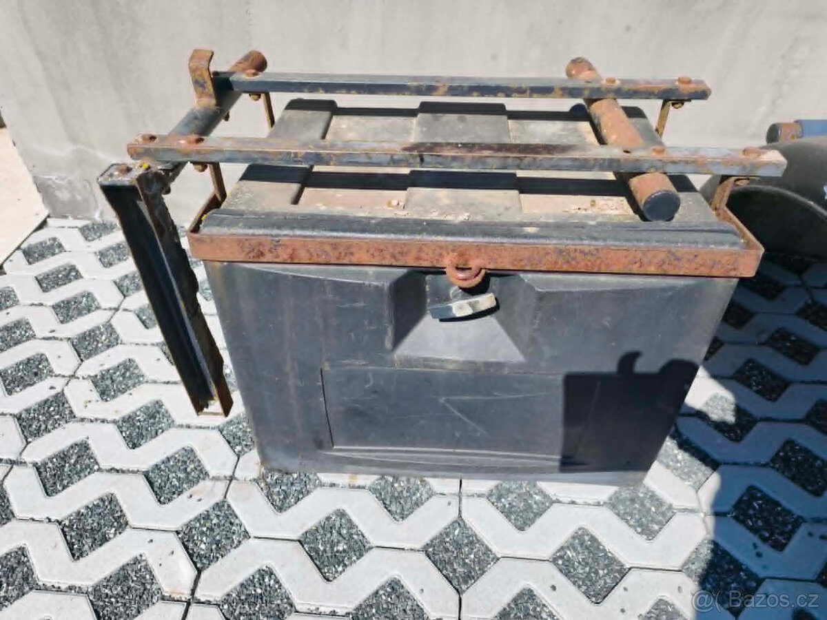 blatníky a box na avia - 3