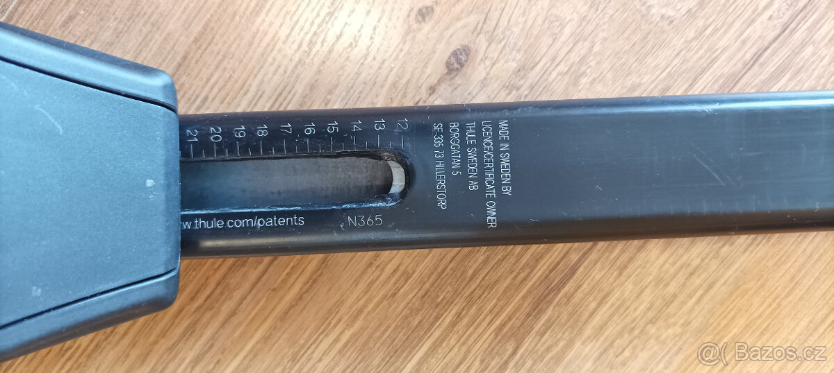 Thule - 2 příčníky, SquareBar Evo - 3