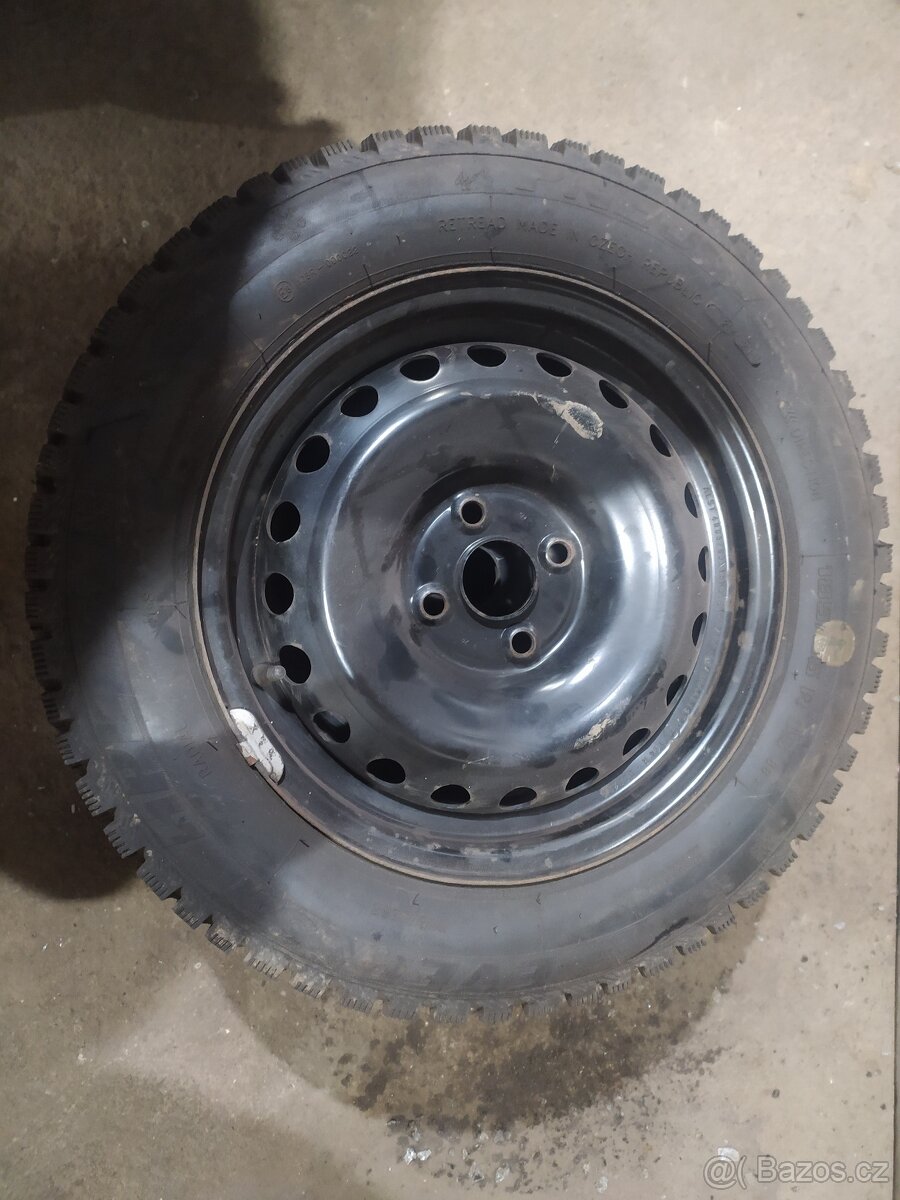 Zimní pneu Vraník 15" + plechové disky - 3