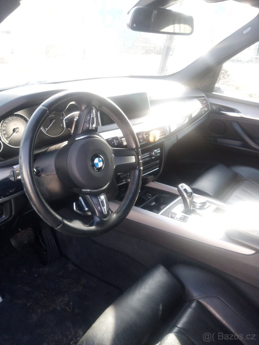 BMW X5 po nehodě - 3