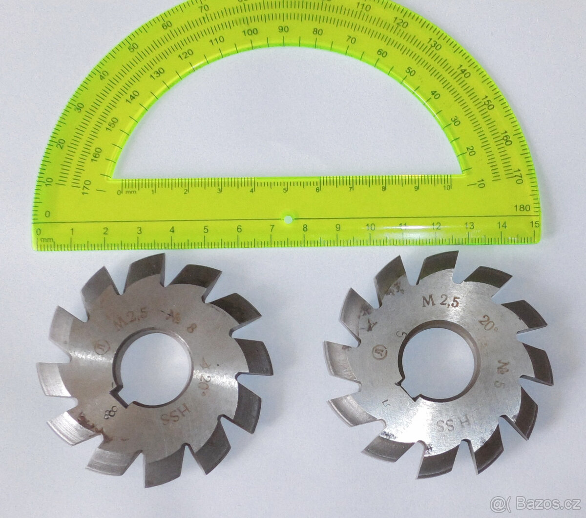 Modulová fréza M 2.5 x 20° na evolventní ozubení - 3