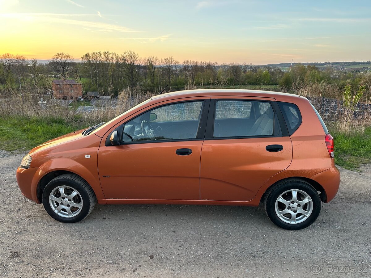 Chevrolet Aveo 1.2 - 3