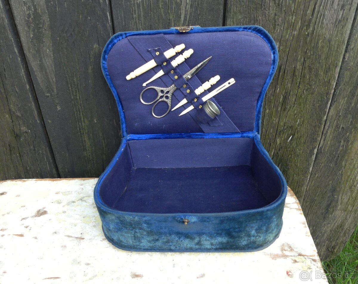 Secesní šití, zdobená krabička s nástroji - 3