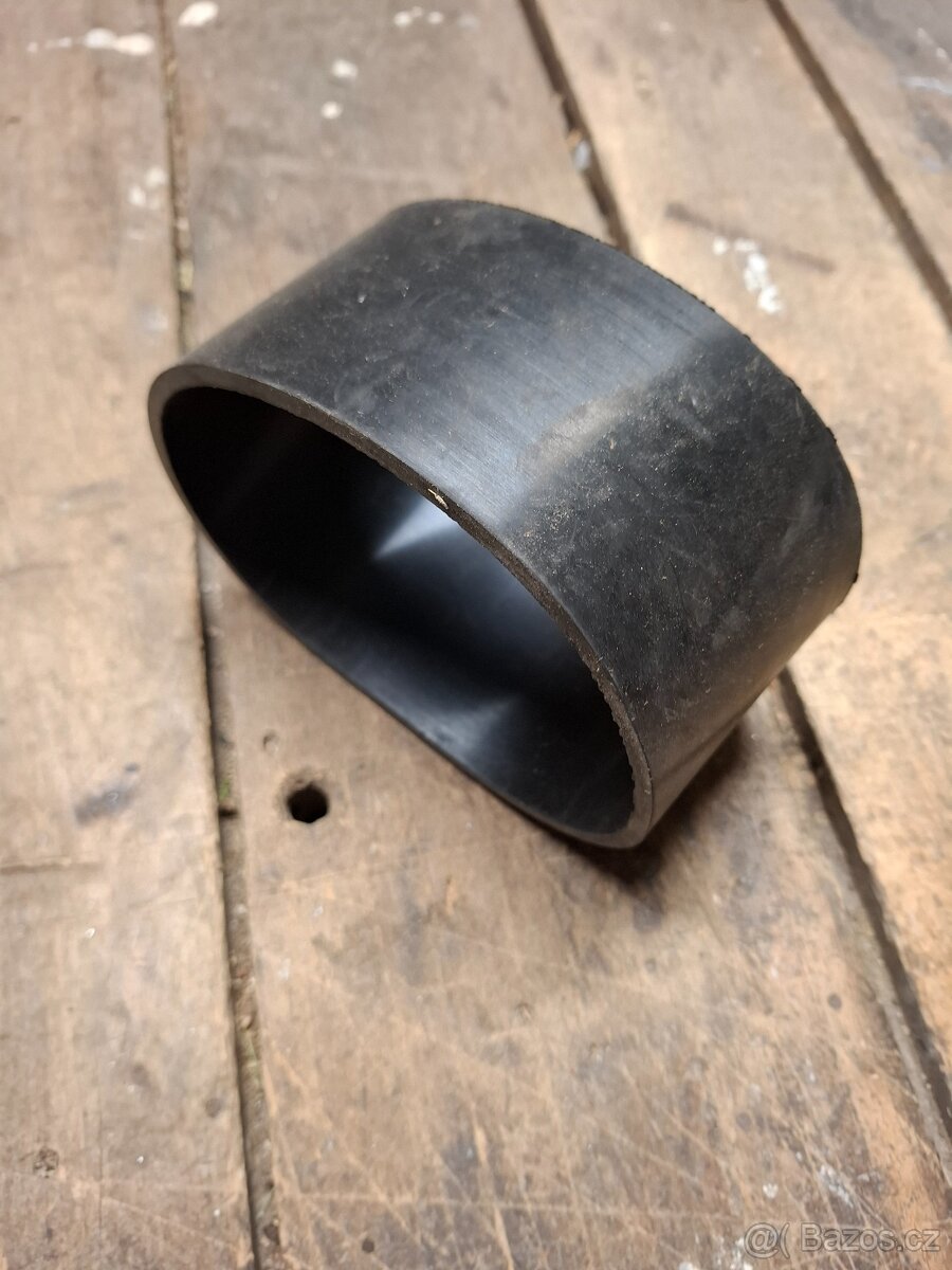 Guma mezi topení a karosérii Škoda 100, 110r, 1000MB, MBX - 3