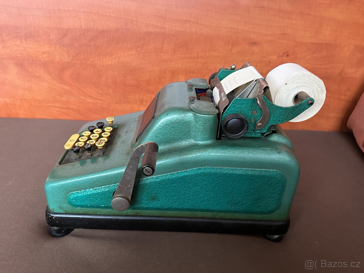 Mechanická sčítačka Underwood - 3