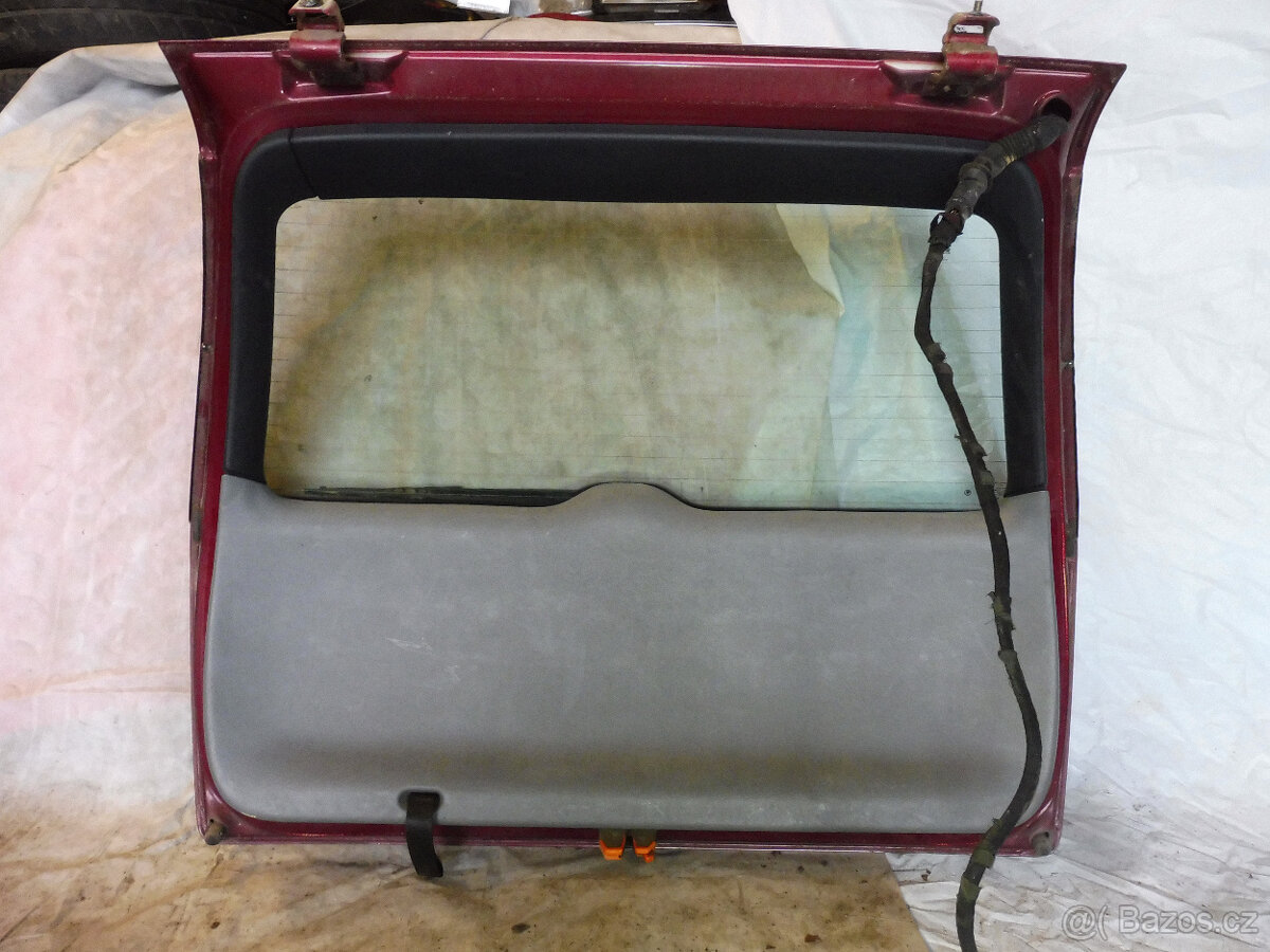 Prodám 5-té dveře na Š-OCTAVIA COMBI 1,v různých barvách - 3