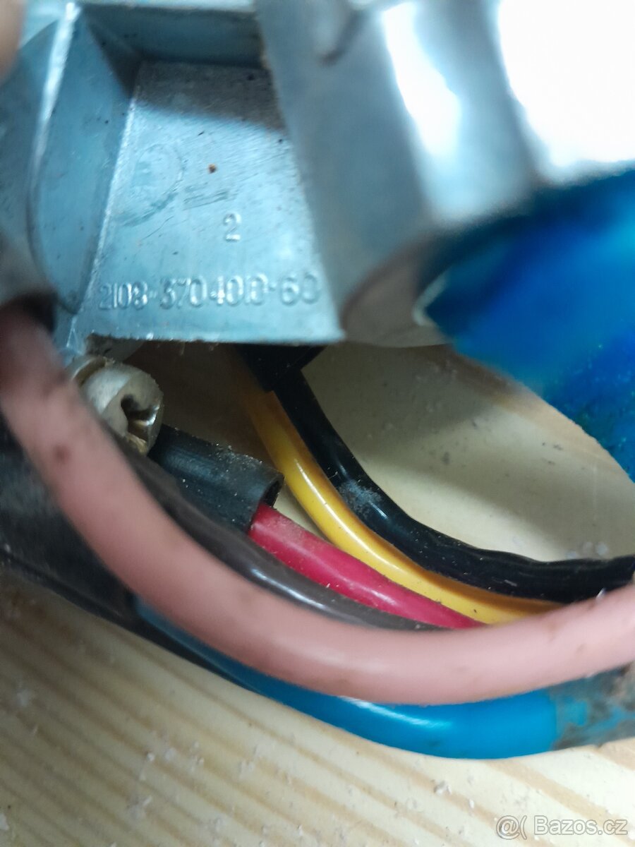 Spínací skříňka lada s klíčky - 3