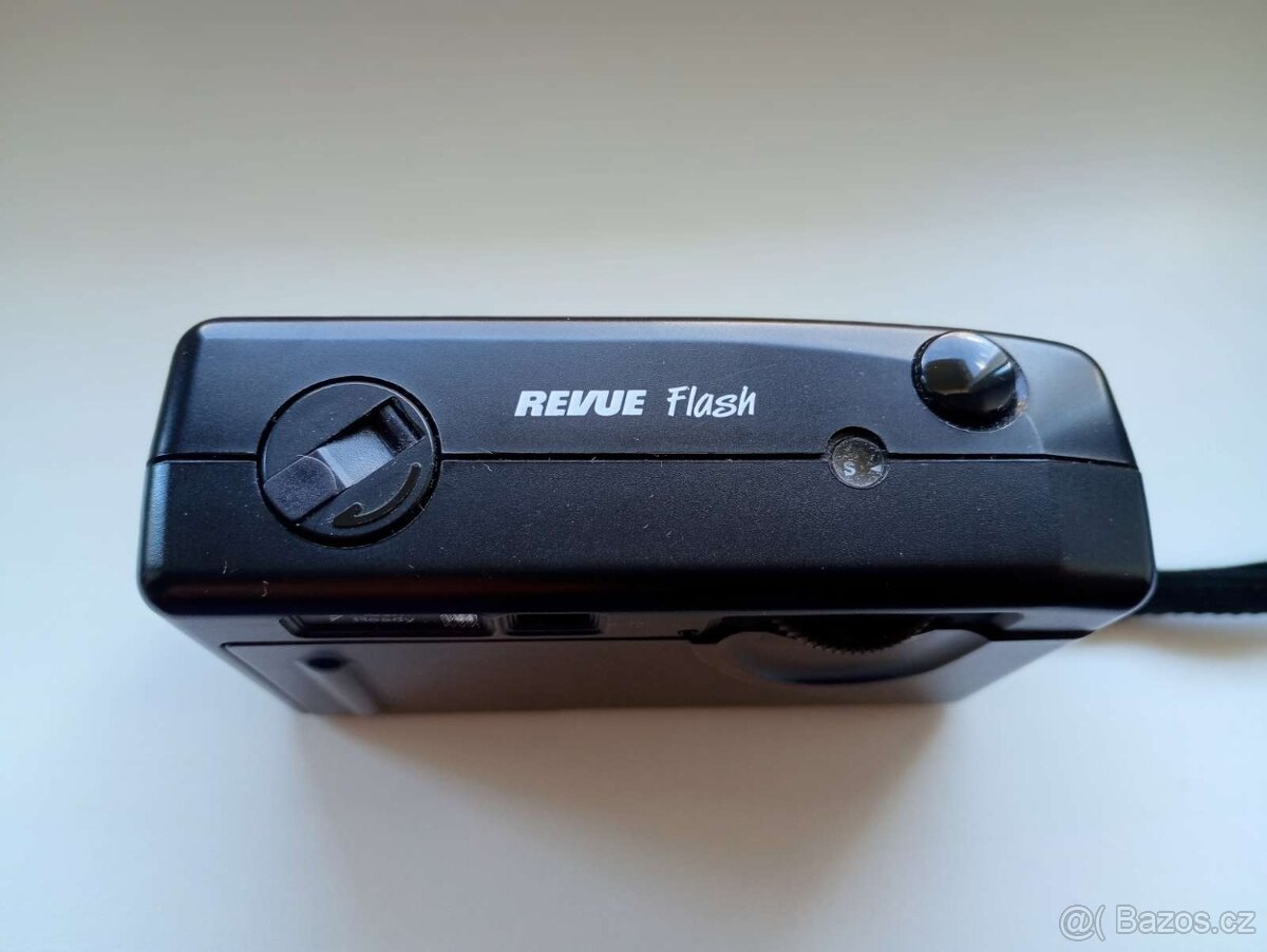 Analogový fotoaparát Revue Flash - 3